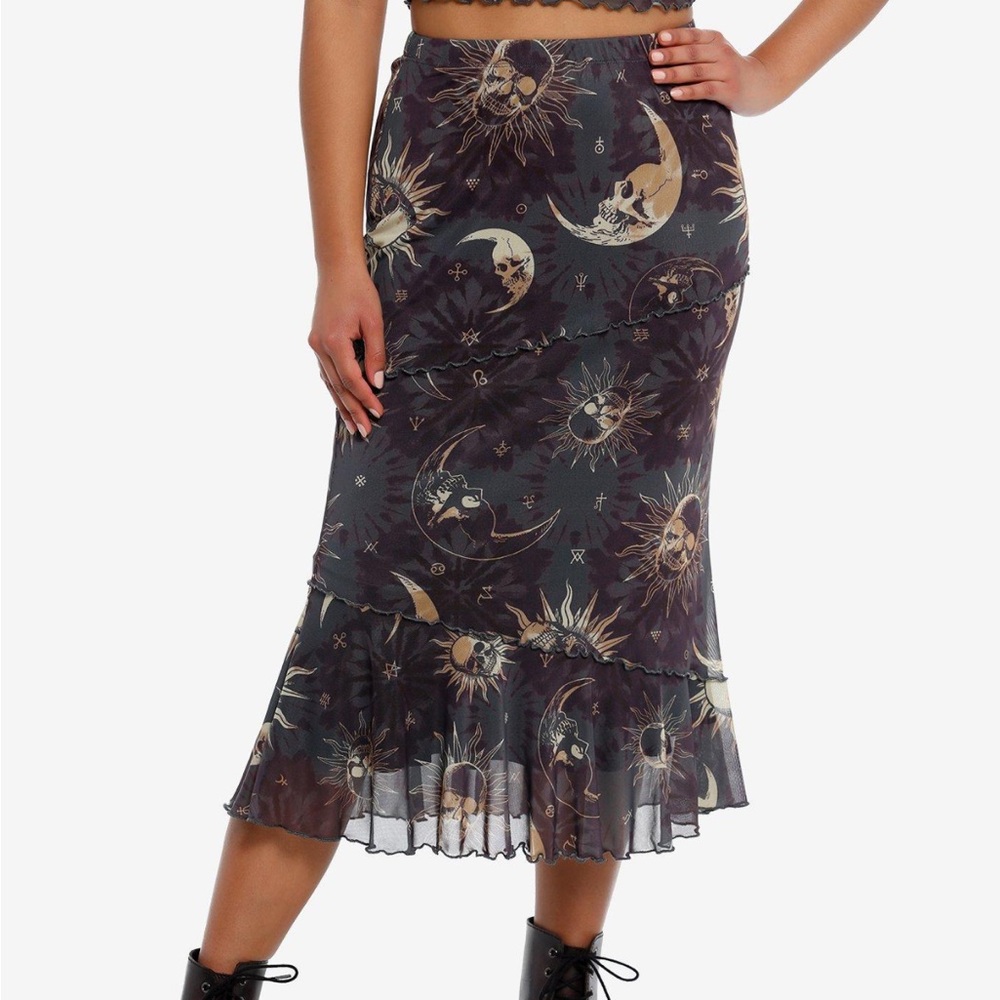 Cosmic Aura Celestial Skull Asymmetrical Midi‎ Skirt Hot Topic Gothic Halloween